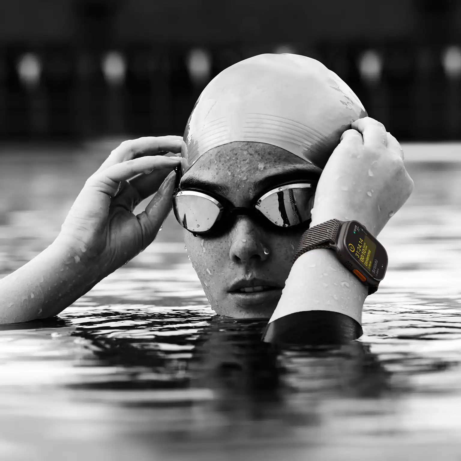 Apple Watch Ultra 2 Yüzücü